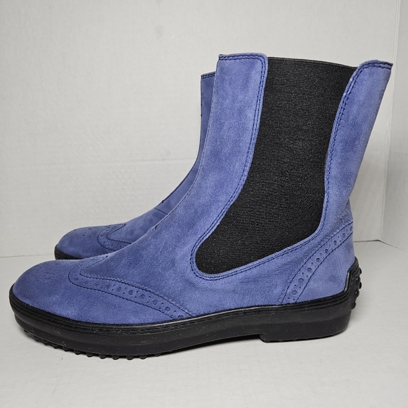 Tod's Chelsea Wingtip Women's Blue Suede Boots Ankle Driving Pull On - Picture 3 of 11